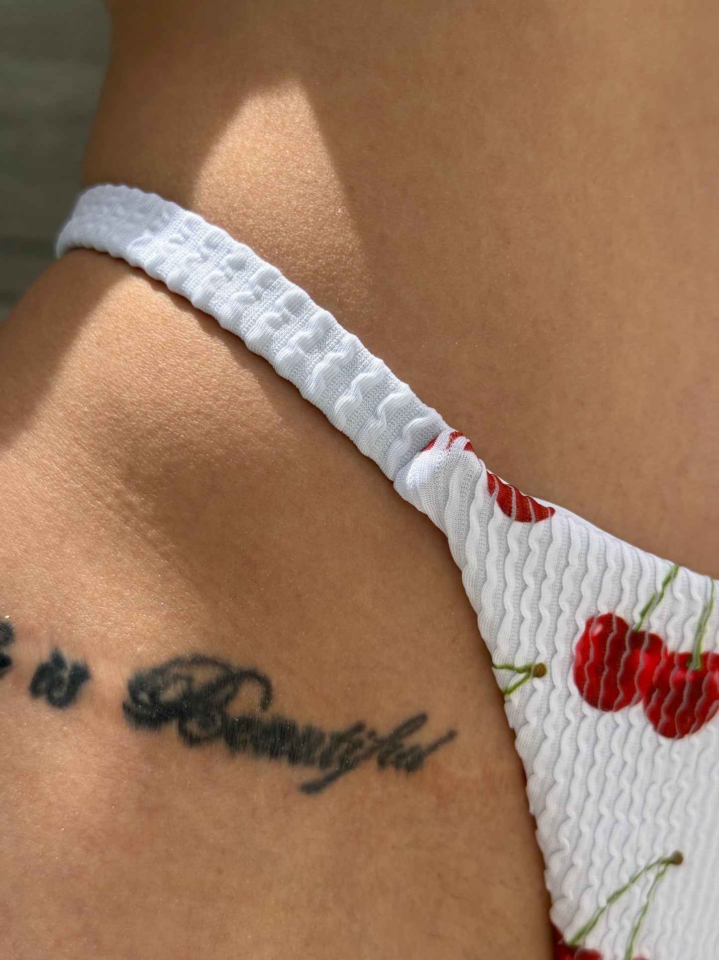 Bikini sea cherry
